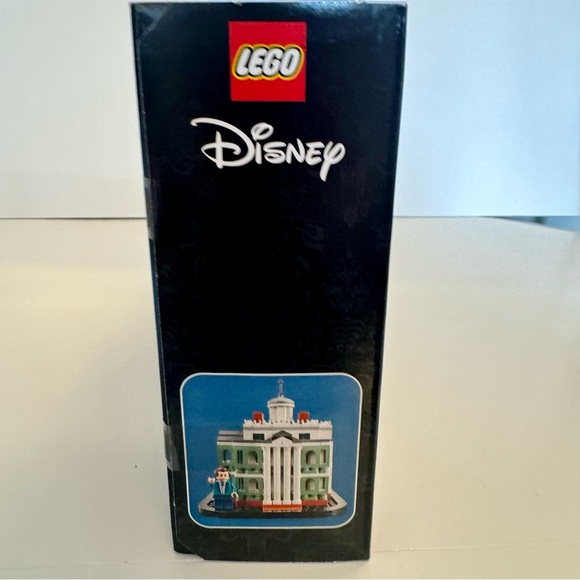 NWT. Disney Lego Haunted Mansion Lego set. For Fans of Disney’s haunted mansion - Picture 7 of 13